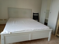 1-Zimmer-Appartement (inkl. Pantry Küche und eigenem Bad)
<br>
<br>
<br>in unmittelbarer Nähe zur